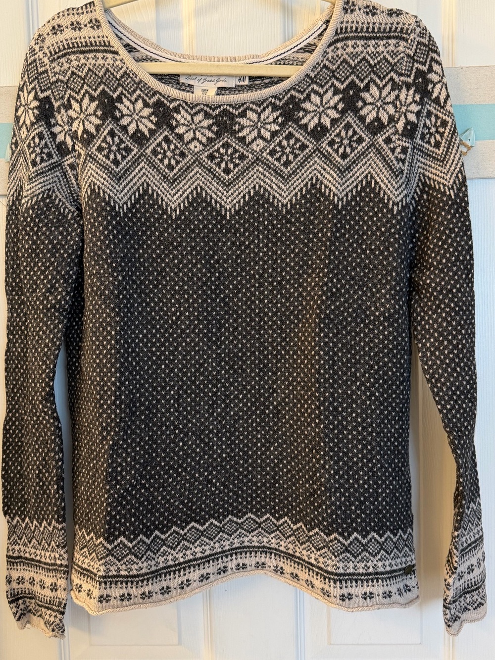 H&M L.O.G.G. dark gray and cream Nordic-patterned scoop-neck sweater Sz M